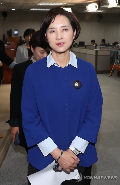 유은혜 "정유라, 고교도 체육특기 전형 특혜로 입학" - 1