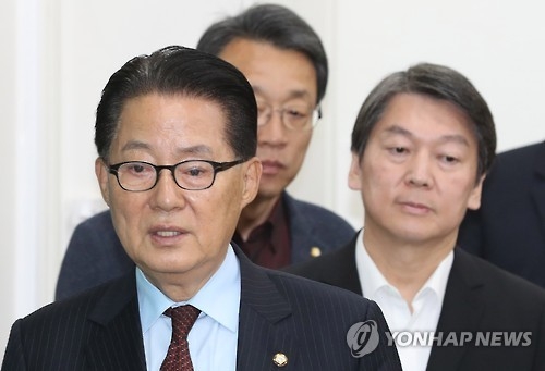 거국중립내각 발빼는 野…"진상규명 먼저" 국면전환 경계 - 2