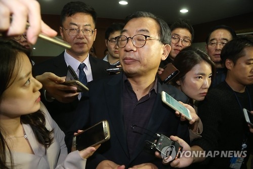 이정현 "피땀 흘려 만든 당…해체·탈당 발언 자제 당부" - 1
