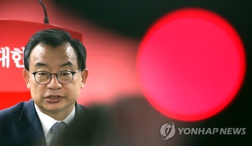 이정현 "오염된 정치인들 주도해선 제2창당은 구두선"(종합2보) - 1