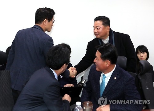 與탄핵파, 소추안 발의는 않을 듯…표결만 참여기류 강해(종합) - 1