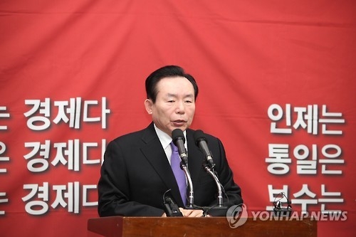 이인제 "朴대통령 탄핵 사유 없다…블랙리스트도 사유 안돼" - 1