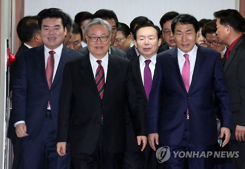 與, 다음주부터 '반성의 전국투어'…보수층 결집 포석(종합) - 1