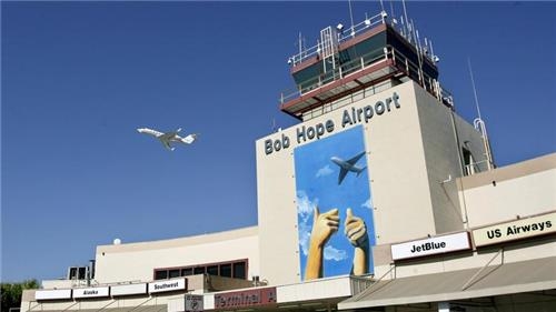 美 LA 근교 버뱅크에 있는 `보브 호프 공항'