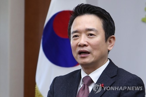 범여권 주자, 사드넘어 '핵무장'까지…대북이슈 선점 나서 - 2