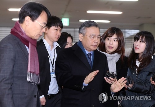 '이재용 구속'으로 특검 수사기간 연장 압박…황교안의 딜레마 - 2