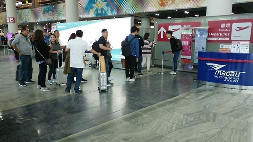 마카오 국제공항 출국장 모습