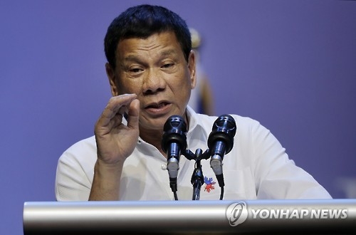 "시장 시절 3명쯤 죽였다"(작년 12월 싱가포르를 국빈방문한 두테르테 필리핀 대통