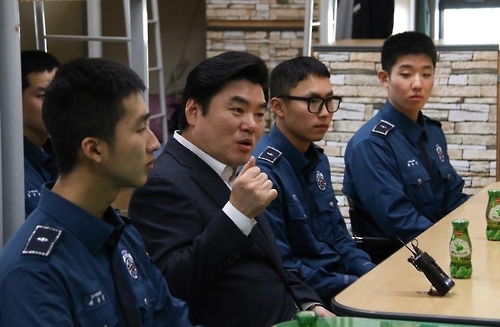 원유철 "특검은 한시법…시한 끝나면 검찰이 하면 돼" - 1