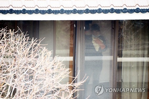 朴 전 대통령 사저입주 준비 마무리 단계…골목앞 지지자 운집(종합) - 2