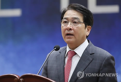 심재철 "문재인 아들 특혜채용 의혹 해명해야" - 1