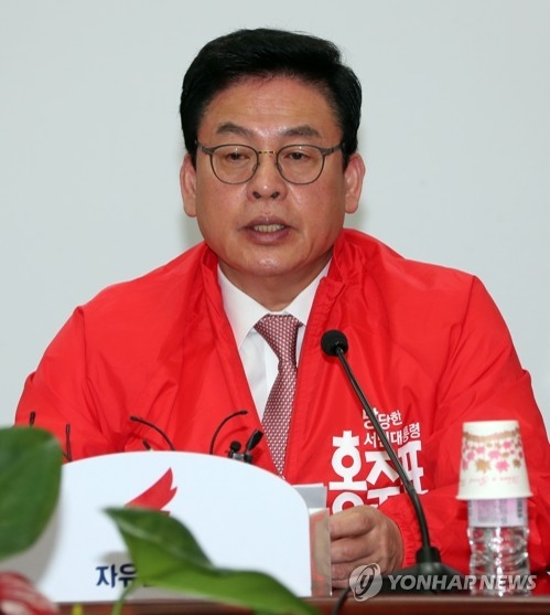 정우택 "대선 체제선택 전쟁…文 안보관 위험·安 아류 좌파" - 1