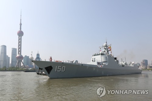 원양항해 나서는 중국 구축함 창춘