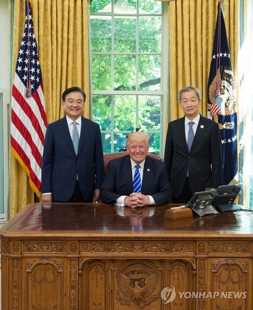 홍석현 특사, 트럼프 대통령과 면담