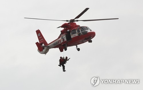 육지로 헬기 이송된 섬 응급환자 3년간 881명 - 1