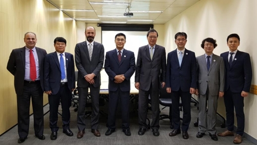 한-브라질 아마존 자원 공동연구소 설립을 위한 업무 협의회에 참석한 양국 인사들.