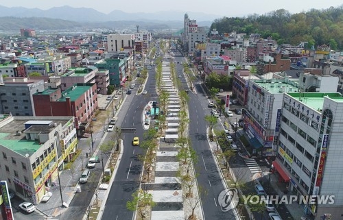 최근 개통한 전주역 앞 '첫 마중길'