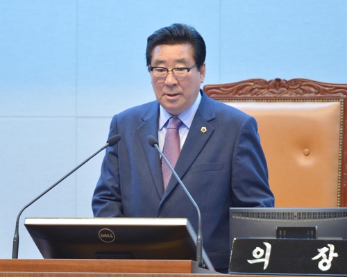 인사말하는 윤석우 충남도의회 의장