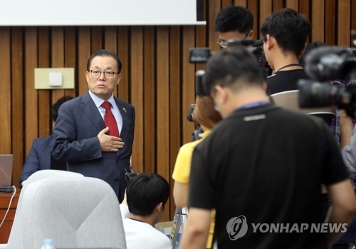 이채익, 청문회 증인에 "어용 교수·어용 단체" 막말 논란 - 1