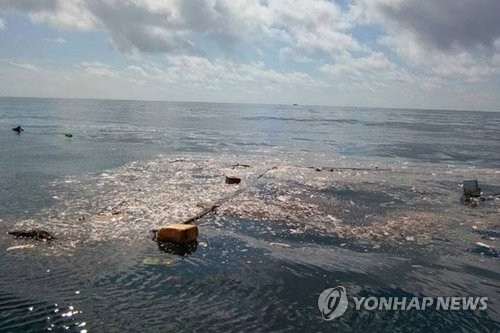 태국 바다위 떠도는 1㎞ 거대 '쓰레기 섬'