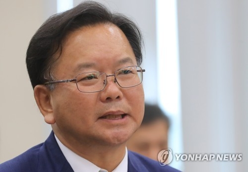 답변하는 김부겸 행자부 장관 후보자