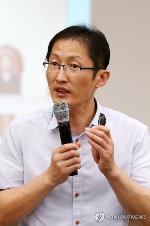 강연하는 박준영 변호사