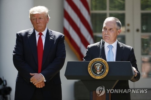 트럼프 대통령과 프루이트 환경보호청장