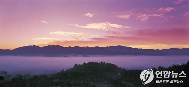 노고단 정상에서 바라본 지리산. 연합DB