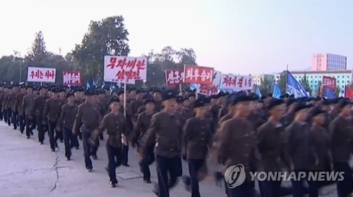 북 TV "청년들 입대·재입대 탄원"