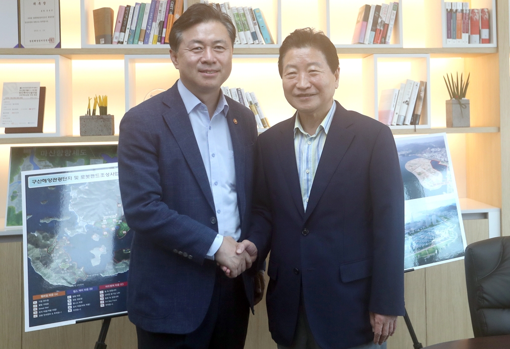 김영춘 장관과 안상수 시장