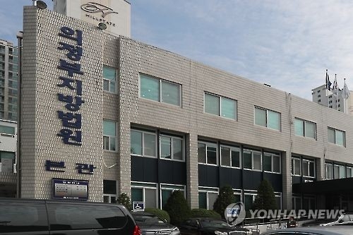 "지지 후보 신문기사 복사·배부해도 선거법 위반" - 1