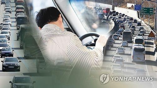 중부고속도로 화물차 추돌 사고로 정체…"졸음운전 추정" - 1