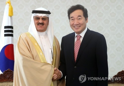 바레인 하원의장과 악수하는 이낙연 총리
