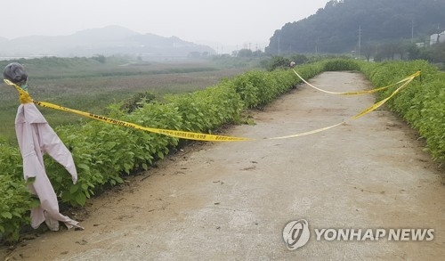 청주 여성 살해 피의자 "성폭행 피해로 위장하려 옷 벗겨" - 2