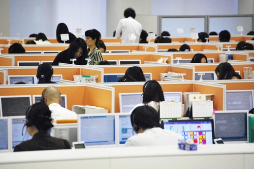 도쿄가스의 콜센터에서 일하는 인력들