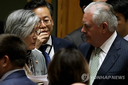 얼굴 마주한 한·미 외교수장