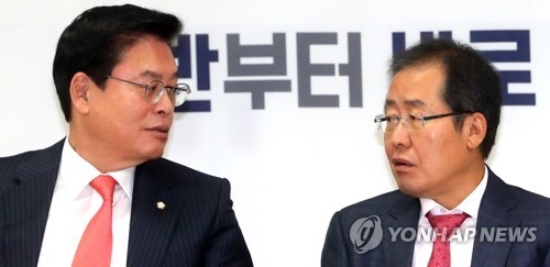 한국당, 통추위 구성에 긍정적…"통합 분위기 무르익어" 기대감 - 1