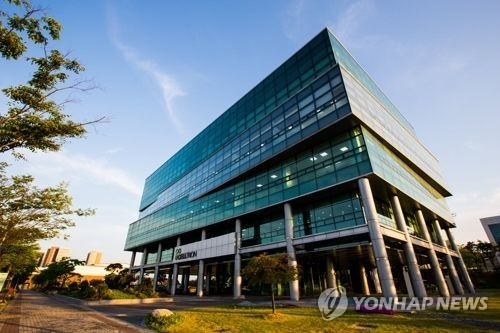 대장주도 떠나는 코스닥, 영원한 '2부 리그' 되나 - 3