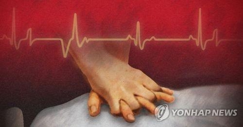 보은 공무원 축제장서 쓰러진 관람객 심폐소생술로 구해 - 1