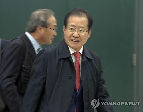 한국당 초·재선 내일 회동…'洪에 힘될까 부담될까'(종합) - 1