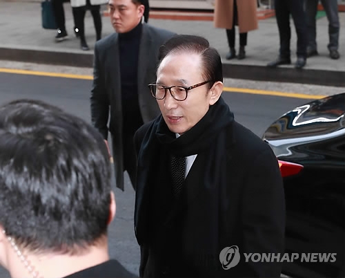 MB, 직접 대응 자제…측근들 "정치보복이란 것 다 알아"(종합2보) - 1