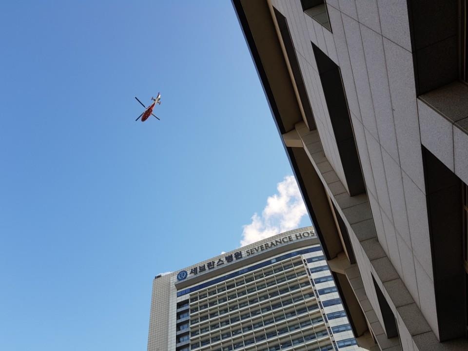 세브란스병원 화재…소방헬기 동원 