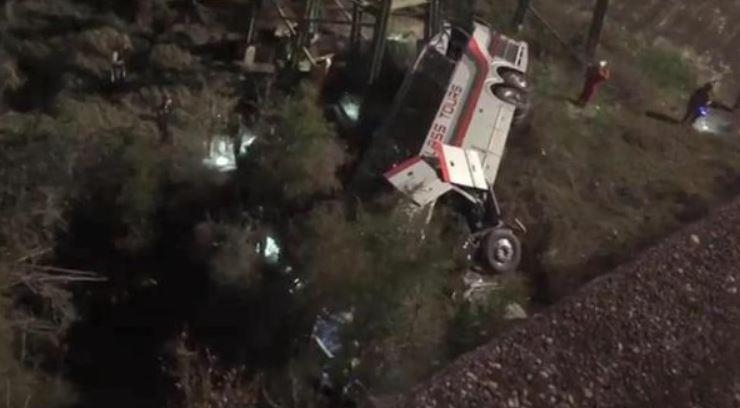 페이스북에 올라온 미 앨라배마 주 버스 전복사고 
