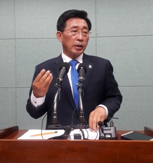 공약 발표하는 김춘진 전북도지사 예비후보