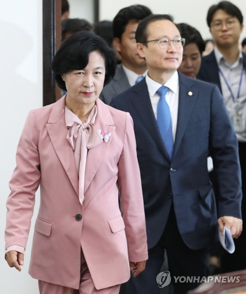 민주, 남북고위급 회담 연기 신중 반응…"억측 자제" - 1