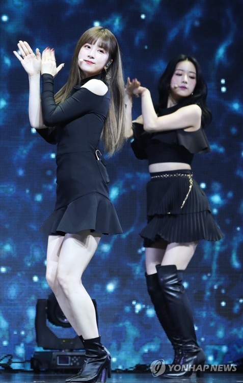 박초롱, 조명 필요없는 미모