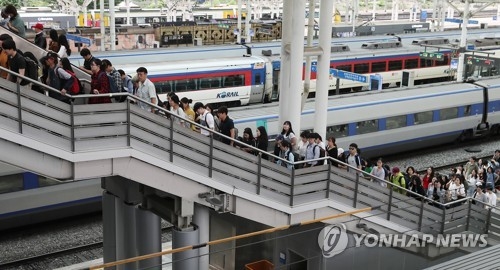 내달 KTX 정기권으로 주말에도 이용…10월엔 지정석도 가능(종합) - 1