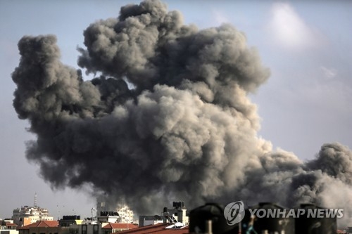 지난 14일 이스라엘군의 가자지구 공습[EPA=연합뉴스 자료사진]