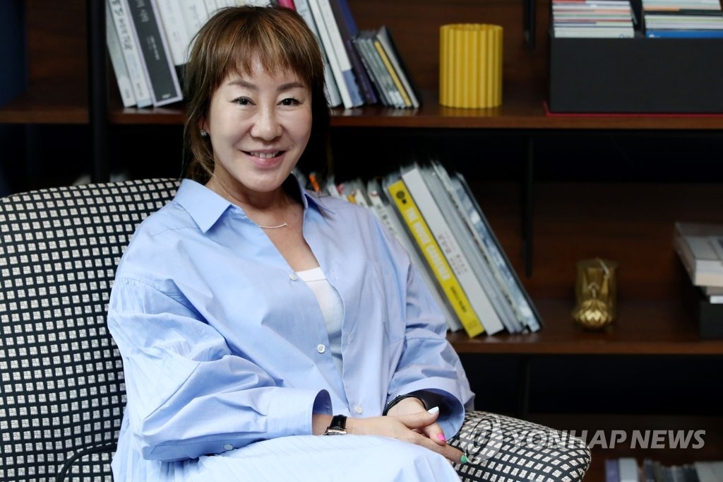 이도 이끄는 이윤신 대표