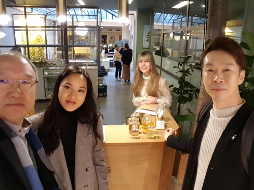아순시온 중심가에 오픈한 '레 네레이드' 매장